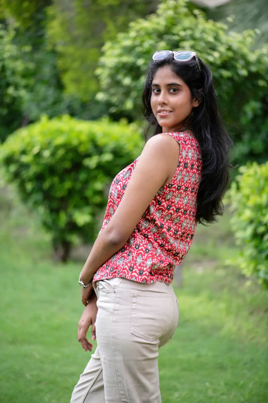 Amara Vest - Red