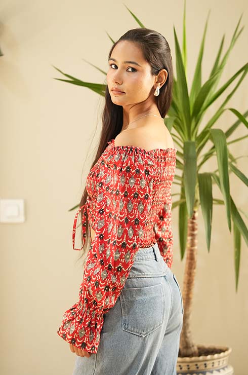 Nyra Scrunchie Top - Red